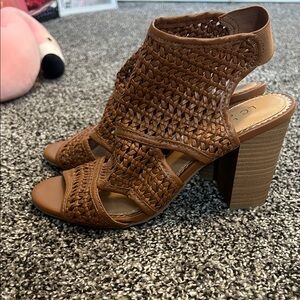 Never Worn Lauren Conrad Brown Woven Block Heels